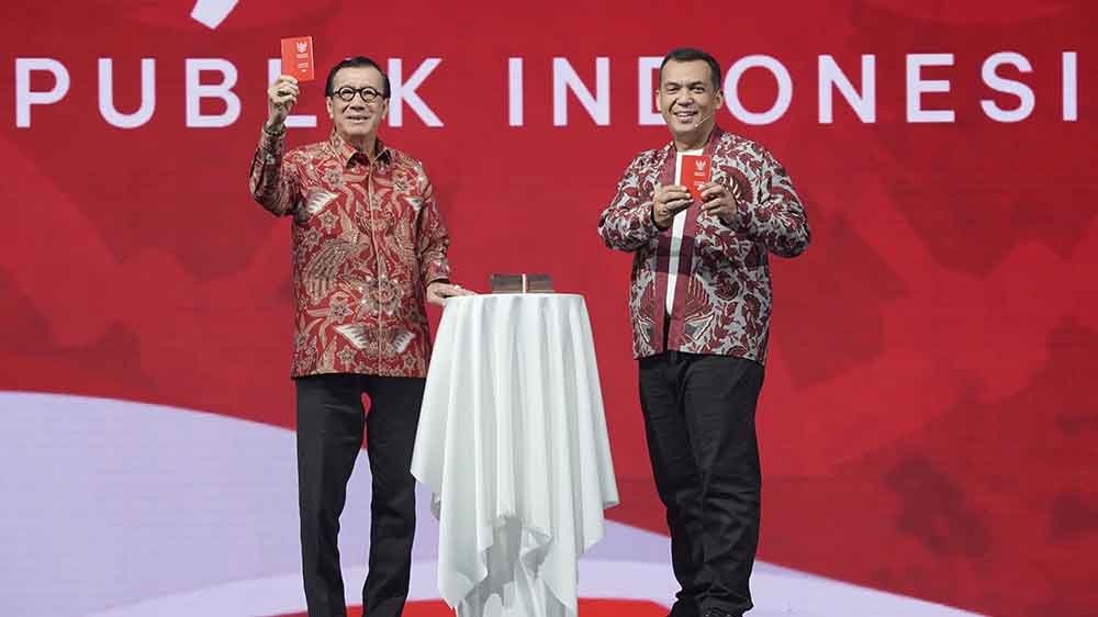 Paspor Indonesia Baru Saat HUT ke-79 RI Kini Berwarna Merah