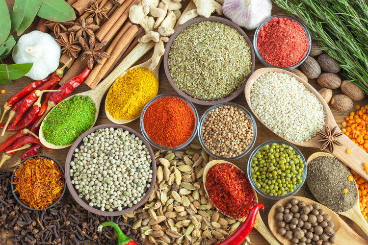 10 Rempah dan Herbal yang Bermanfaat sebagai Obat Alami