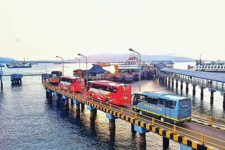 Beli Tiket Kapal Feri Banyuwangi-Bali, Tidak Bisa Online di Depan Pelabuhan