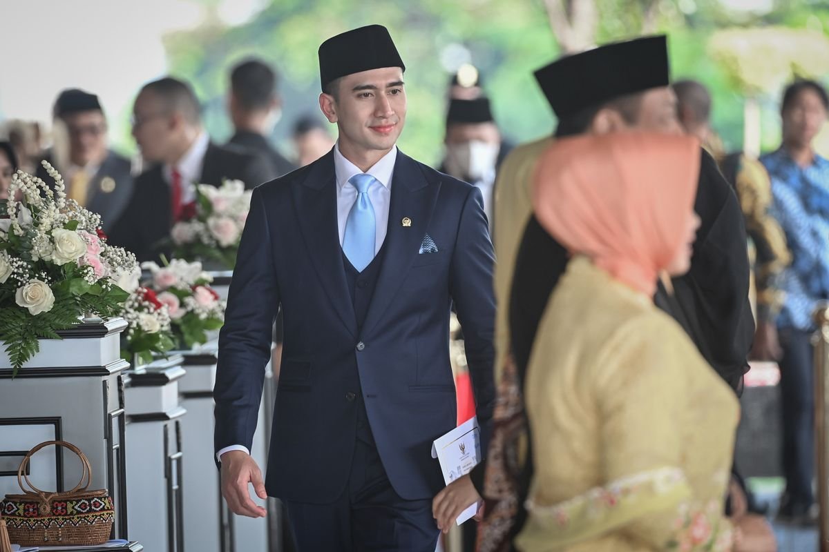 14 Gaya Para Artis yang Dilantik sebagai Anggota DPR 2024-2029, Elegan dan Penuh Pesona