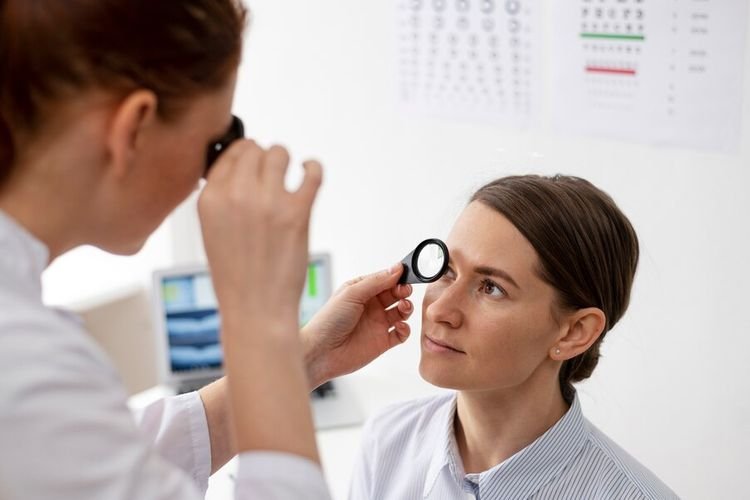 Mencegah Kebutaan akibat Komplikasi Diabetes: Langkah Penting yang Harus Dilakukan