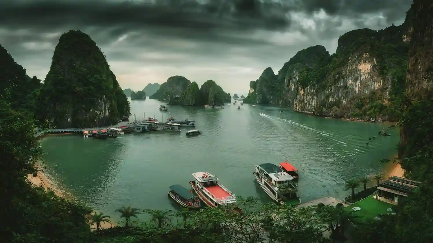Wisata Terkenal di Vietnam yang Wajib Dikunjungi