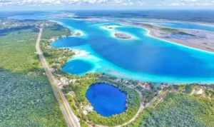 Danau Tujuh Warna Bacalar, Versi Asia Tenggara