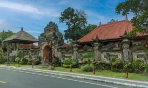 Puri Saren Ubud Bali 2026 Istana Budaya Terkenal Dunia