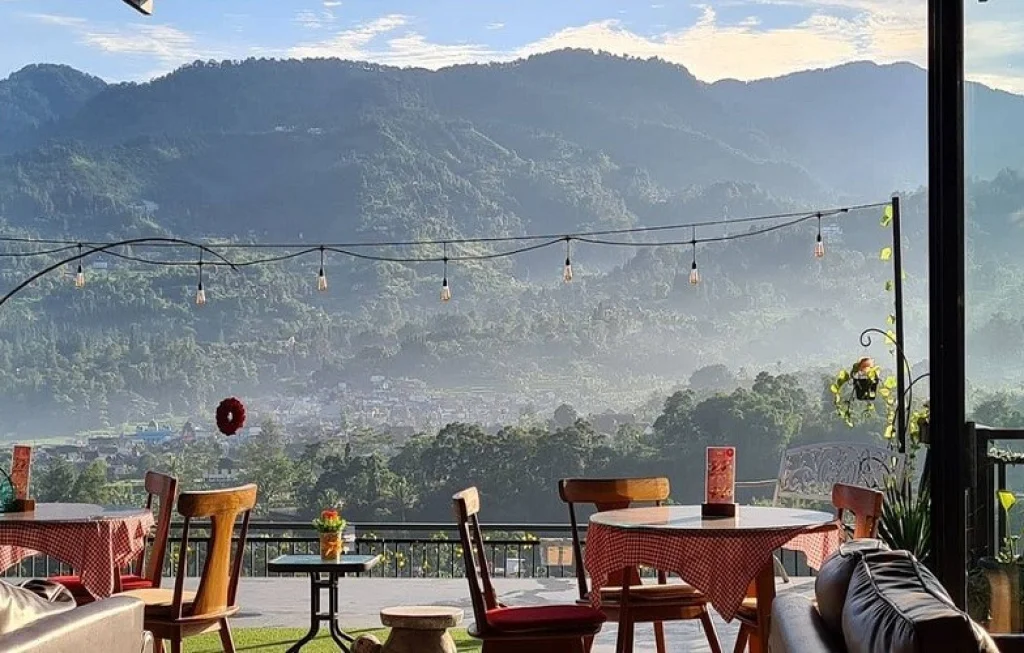 Tempat Makan Megamendung Bogor