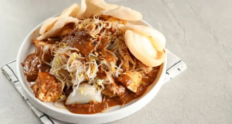 Resep Ketoprak Rumahan yang Gurih, Medok, dan Bikin Piring Cepat Bersih