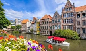 Wisata di Belgia, Negeri Kastel, Kanal, Cokelat, dan Kota Tua Eropa